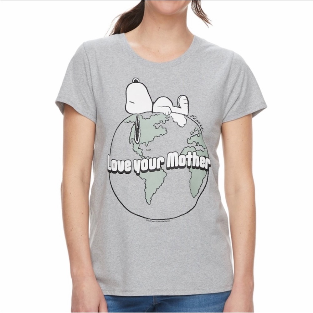Snoopy “Love Your Mother” Earth Graphic Tee Grey Size Small